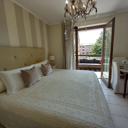 Fiorenza House Luisago Bagian luar foto
