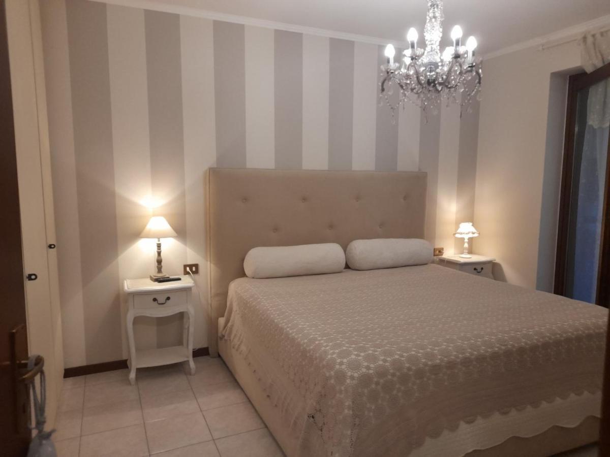 Fiorenza House Luisago Bagian luar foto