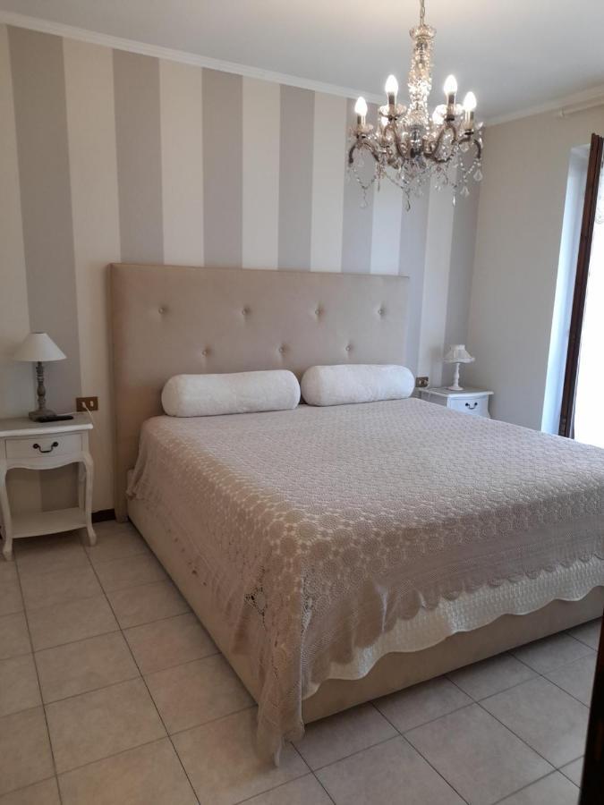 Fiorenza House Luisago Bagian luar foto