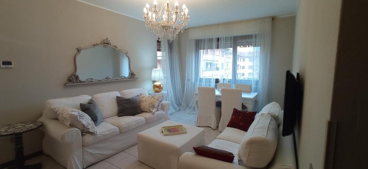 Fiorenza House Luisago Bagian luar foto