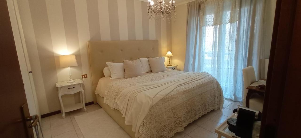 Fiorenza House Luisago Bagian luar foto