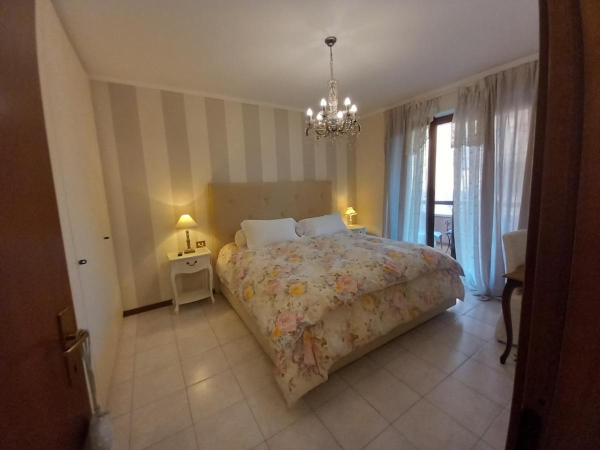 Fiorenza House Luisago Bagian luar foto