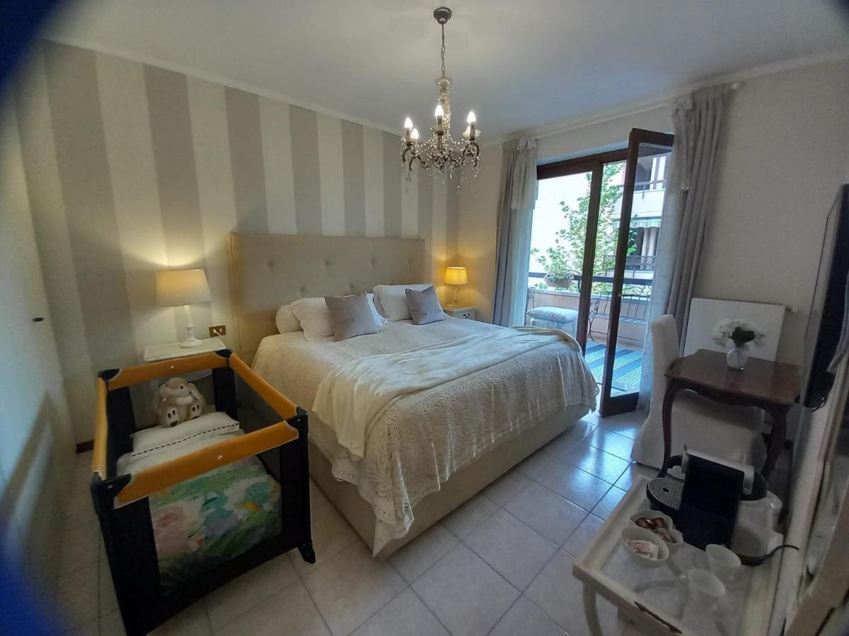 Fiorenza House Luisago Bagian luar foto
