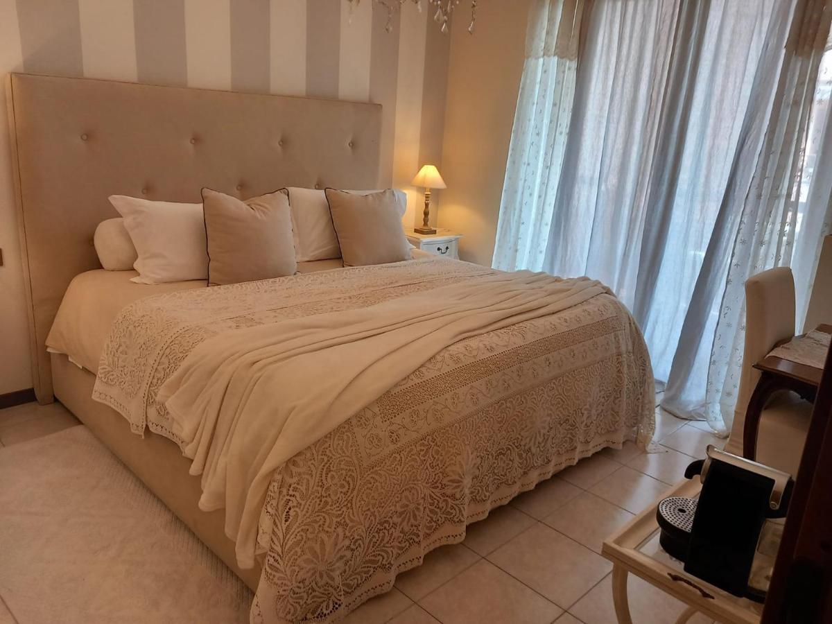 Fiorenza House Luisago Bagian luar foto