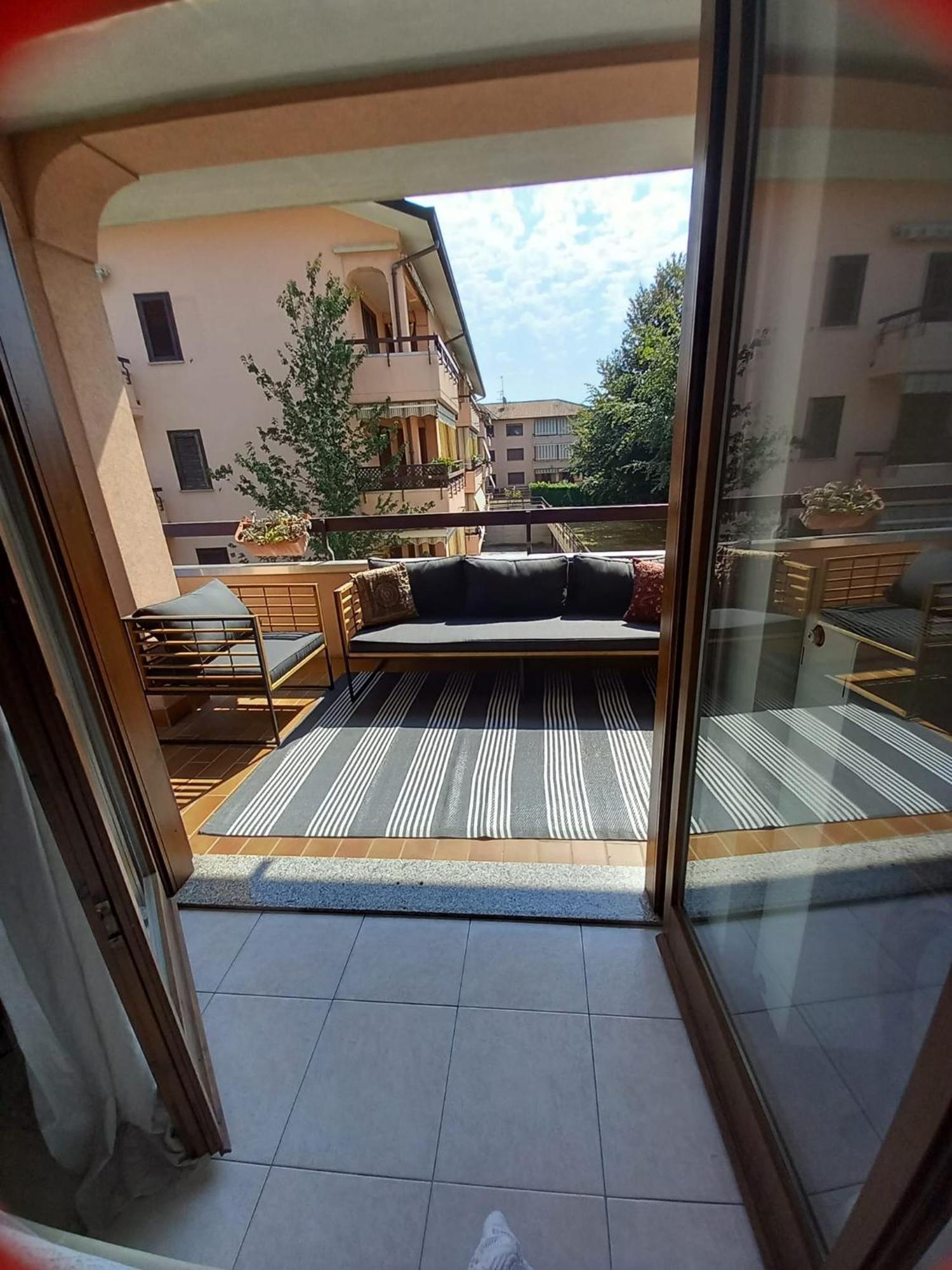 Fiorenza House Luisago Bagian luar foto